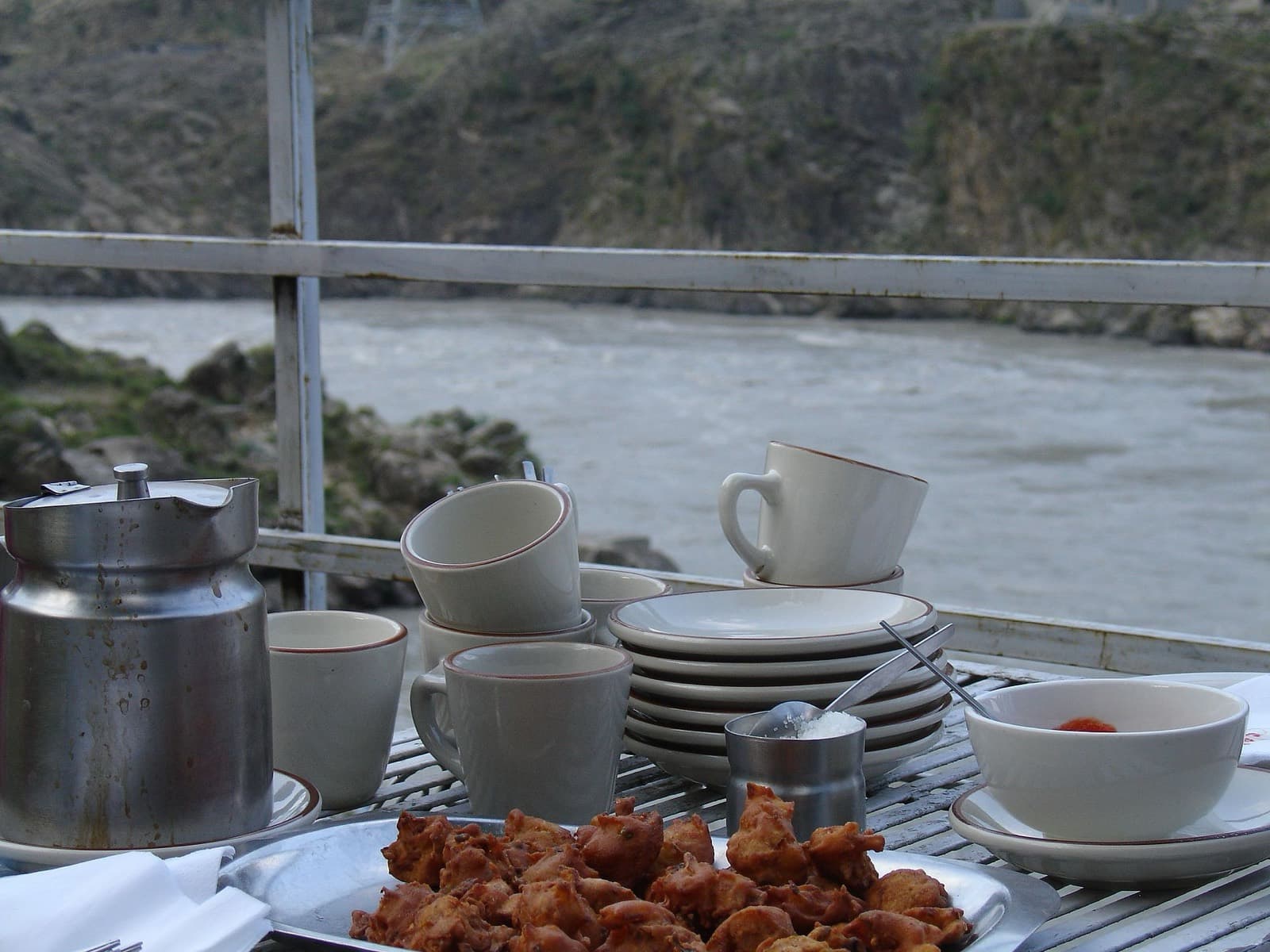Evening Hi-Tea & Snacks served at MaruWagarh Desert Resort
